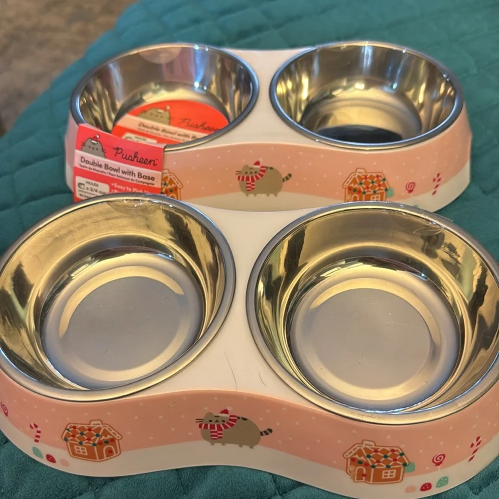 “Pusheen” CAT Double feeding Bowl with base, NWT